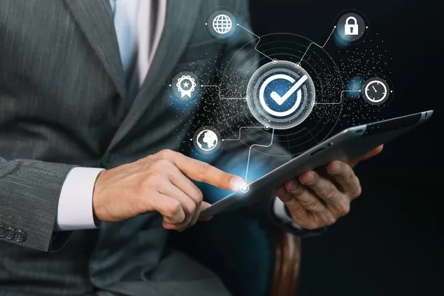 Équipe travaillant sur une infrastructure de vente